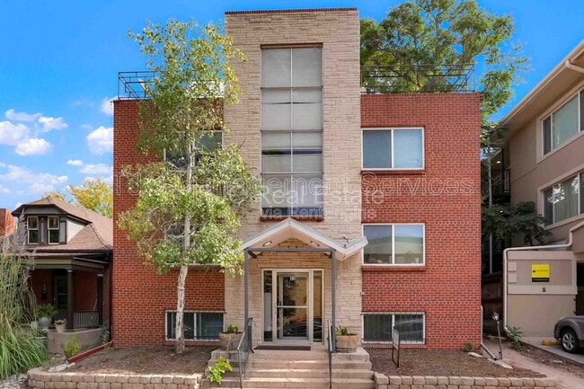 Building Photo - 42 N Pearl St Unit 303