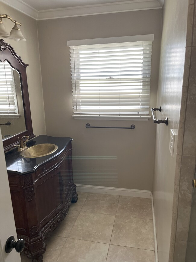 Photo - 22309 Valerio St