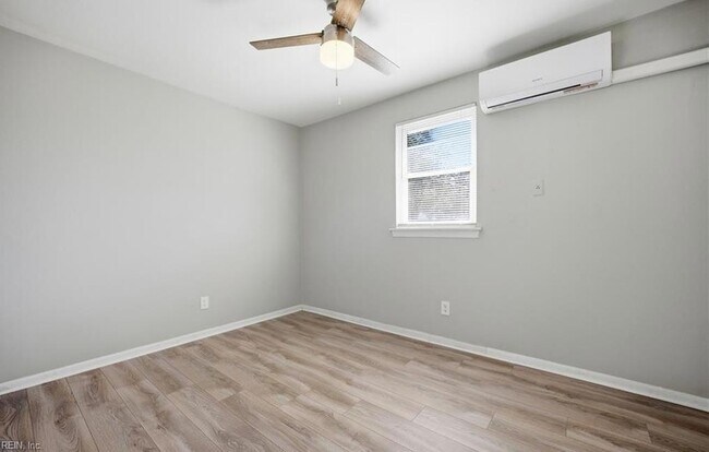 9626 10th View St