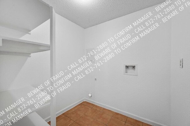 Building Photo - 2346 February Ln