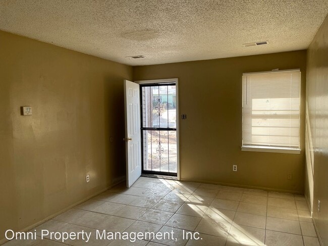 Photo - 3 br, 1 bath House - 4402 Sunny View Dr