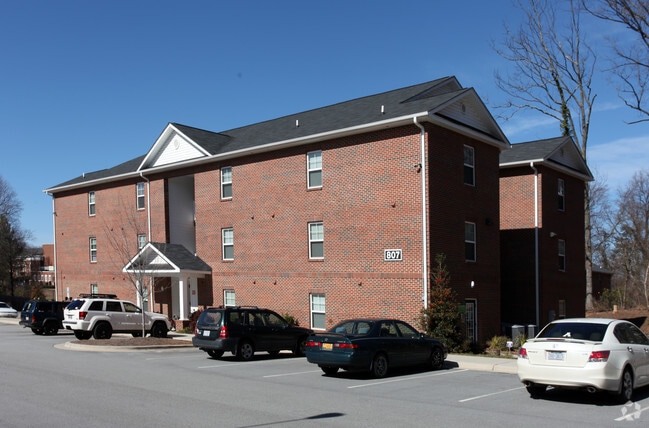 Guilford College East - Guilford College East Apartments