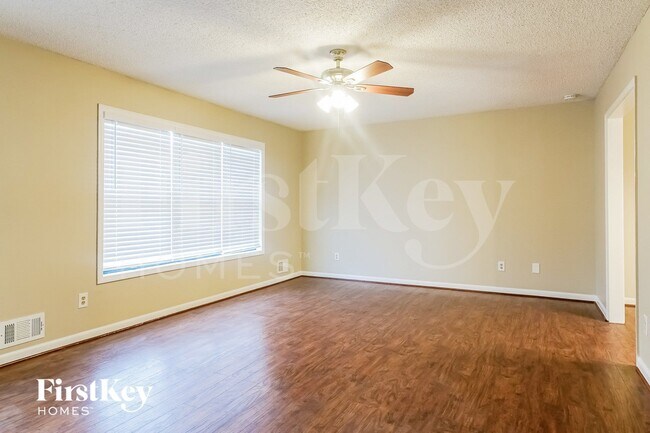 Photo - 182 Powder Creek Ct