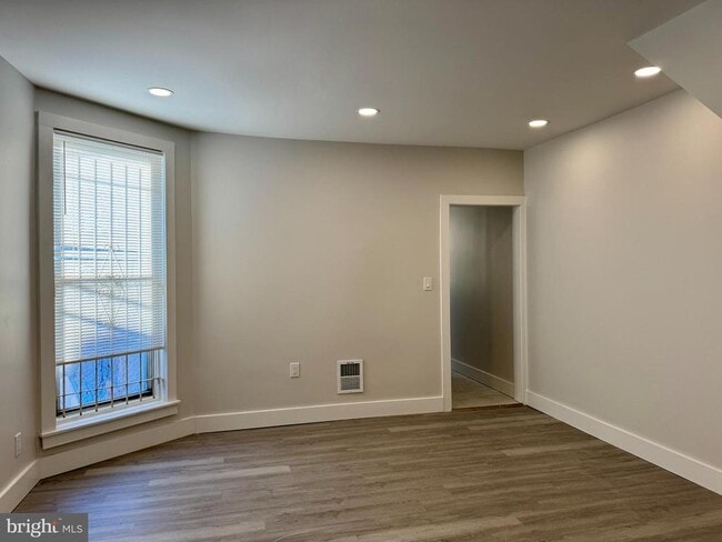 Photo - 6308 N Lambert St