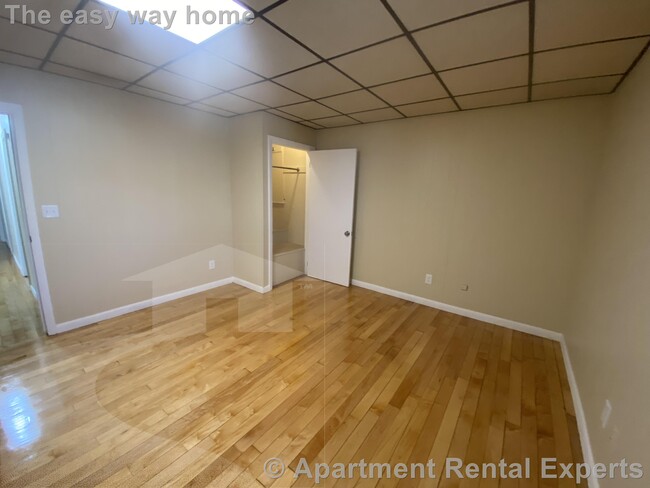 Medford / Tufts Area 3+ bed - New floors - Medford / Tufts Area 3+ bed - New floors Townhome