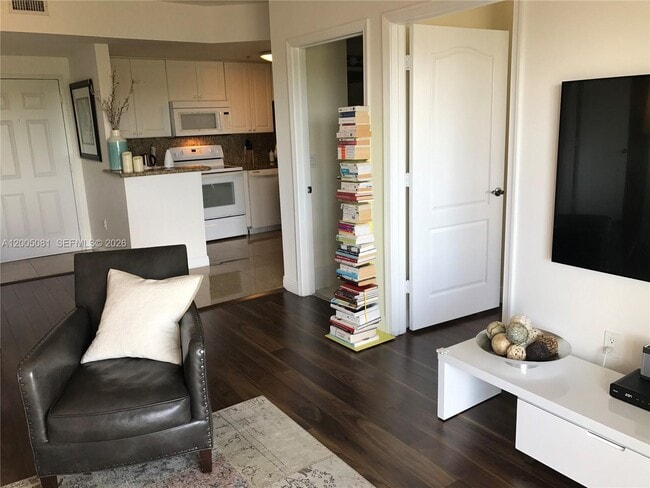 Photo - 1627 SW 37th Ave Unit 405