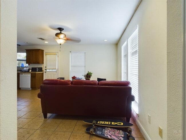 Photo - 500 E 48th St