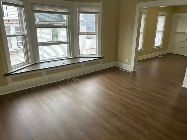 Photo - 409 Eastern Ave Unit 411 Eastern