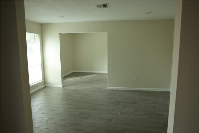 Photo - 1038 Cottage Oak Ln