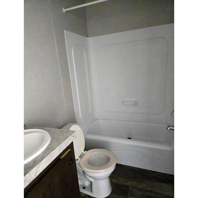 Photo - 1110 Victoria St