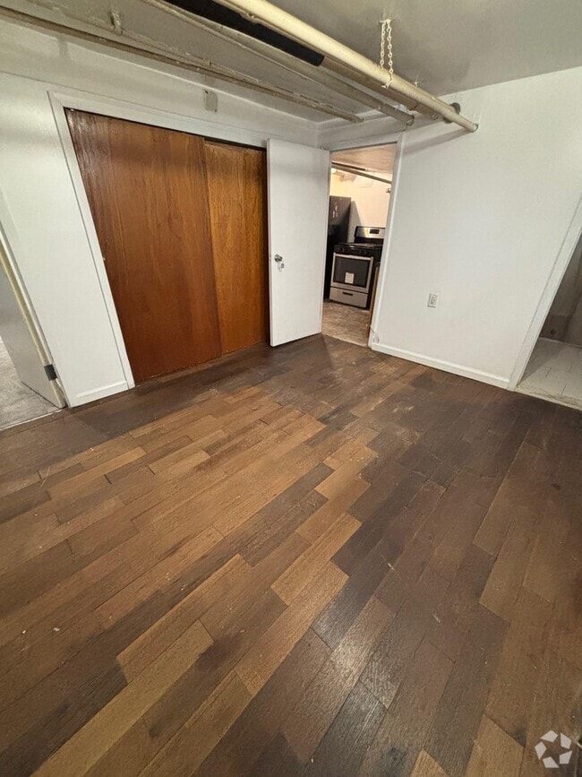 Building Photo - 624 E 26th St Unit Bsmt 1 Rental