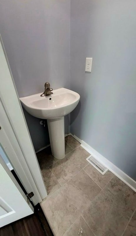 Photo - 732 E Gladstone Ave