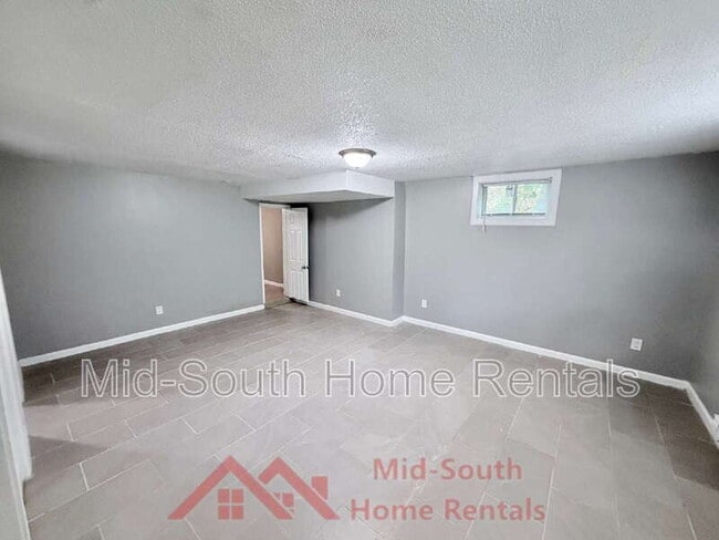 Photo - 2876 Cela Rd Unit B