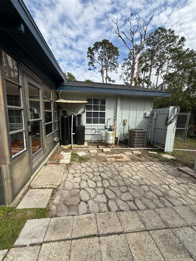 Photo - 116 Solana St