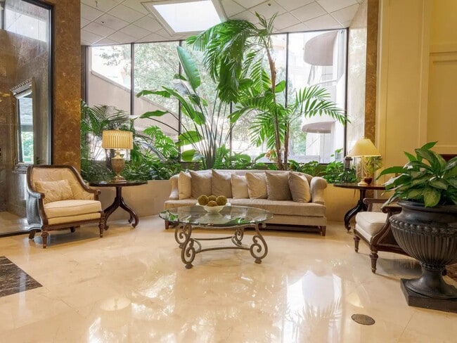 Photo - 3525 Sage Rd Unidad 1105