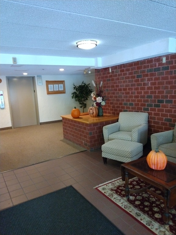 Photo - 180 Green St Unidad 314