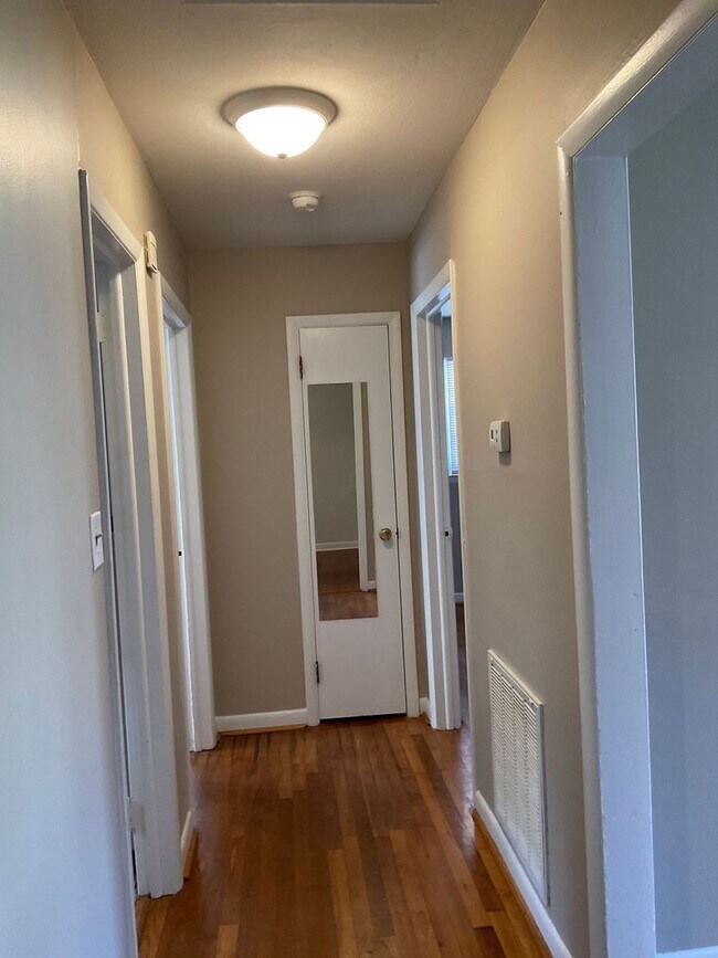 Photo - Available Now ! Charming 2-Bedroom Duplex ...