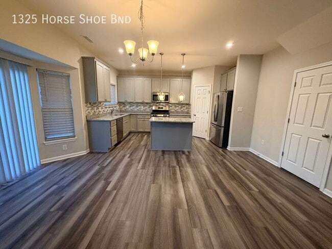 Photo - 1325 Horse Shoe Bnd