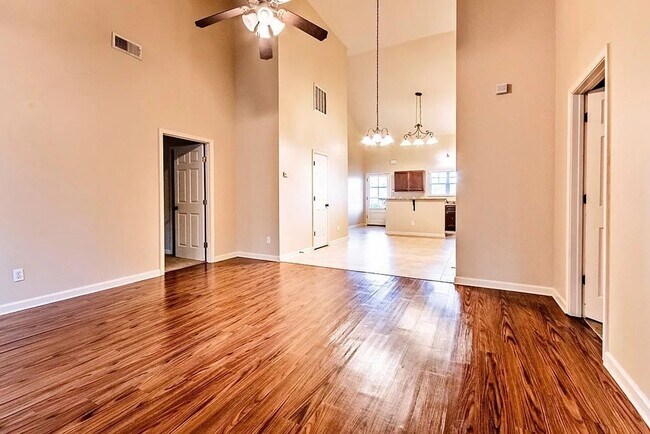 Photo - Magnolia Grove 226