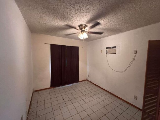 Photo - 106 Florida St