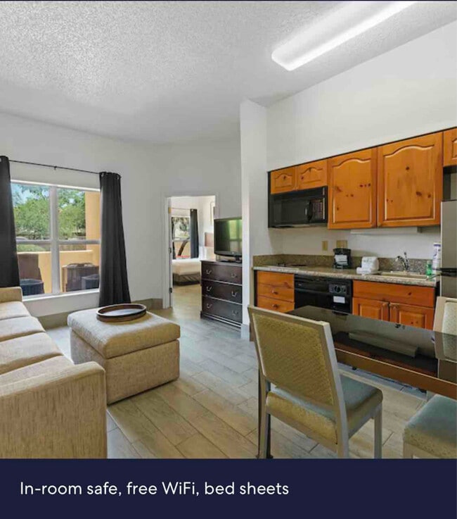 Building Photo - 9880 N Scottsdale Rd Rental