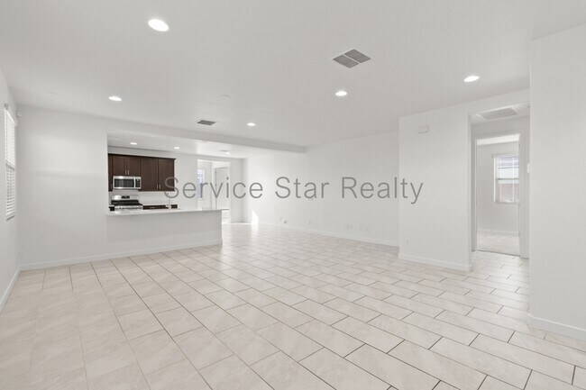 Photo - 32273 N 21st Dr