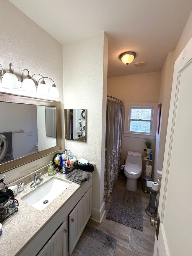 Photo - 1616 Ferris Ave