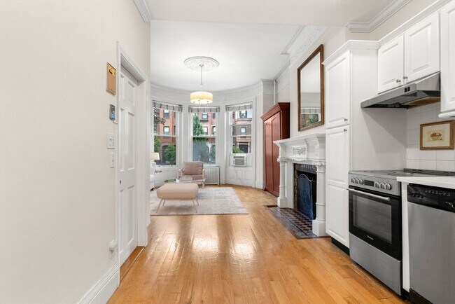 Photo - 394 Marlborough St Unit 3