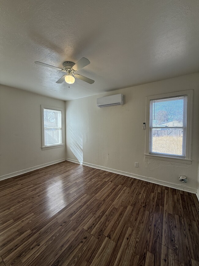 Photo - 114 Avenue V