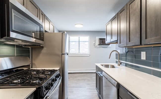 Photo - St. Laurent Apartments