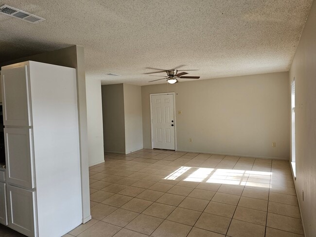 Photo - Available Now! Unidad G