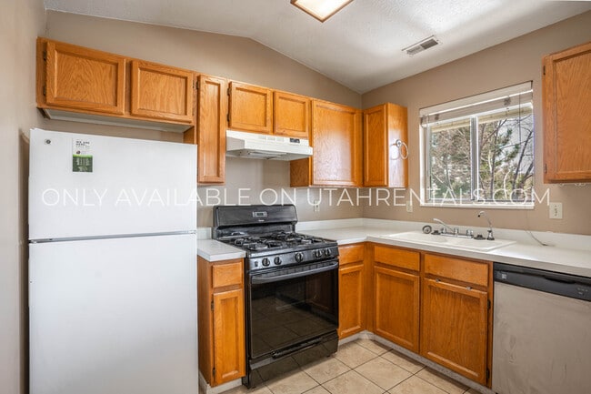 Photo - 166 N 400 W St Unit 21