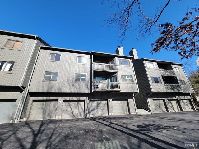 Photo - 260 Evergreen Rd Condo