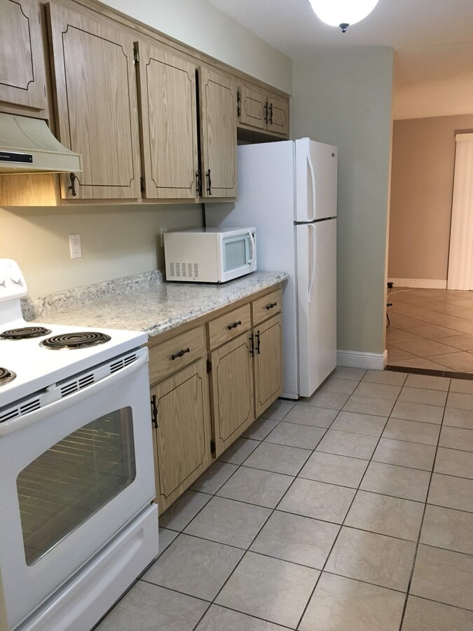 Photo - 294 W Towne Pl