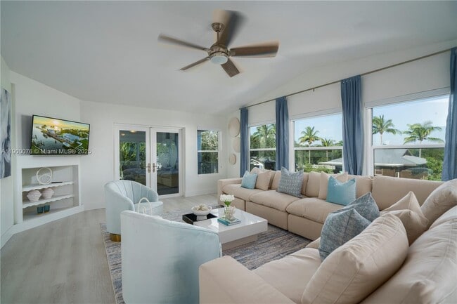 Photo - 474 Peninsula Dr