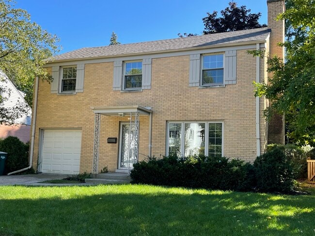 Building Photo - 1921 Highland Ave Rental