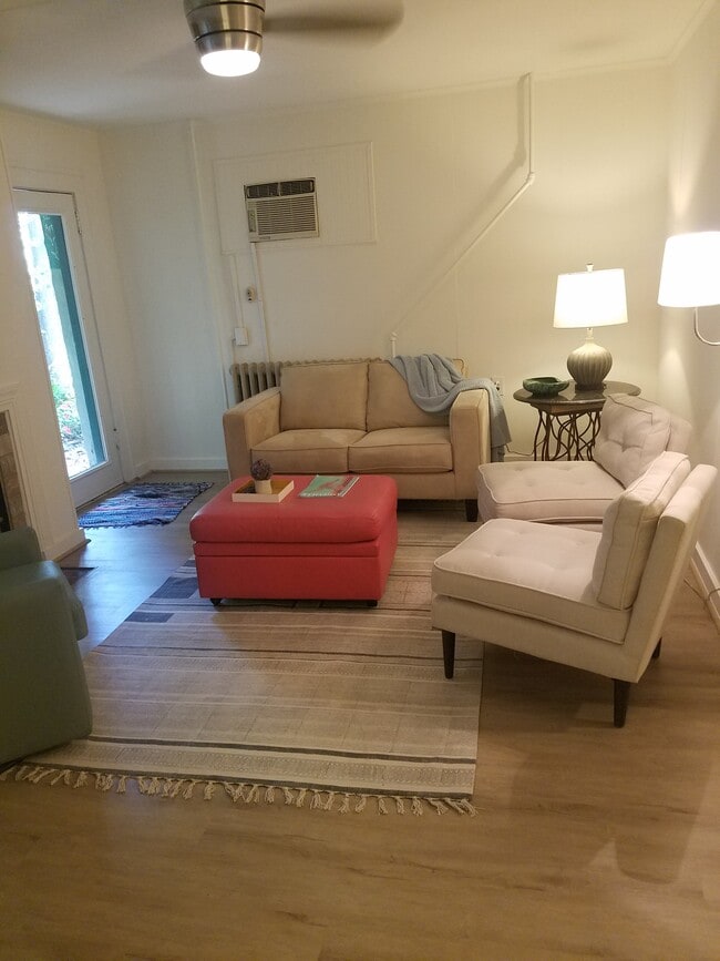 Photo - 161 Melrose Ave Unit 1