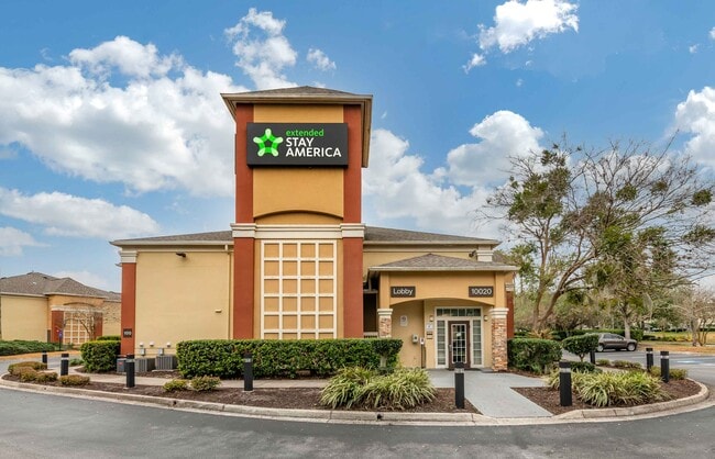 Furnished Studio-Jacksonville - Southside - St Johns Towne Ctr