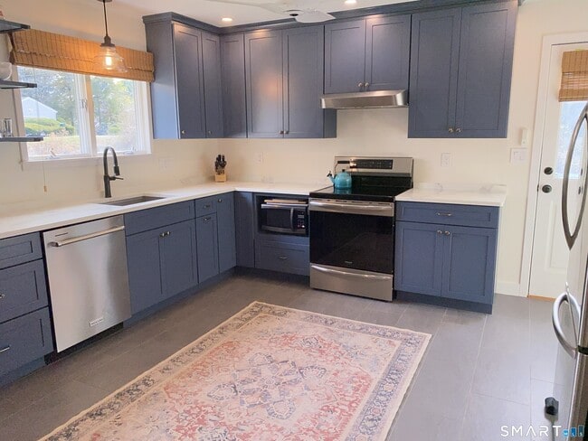 Photo - 10 Riverbend Dr