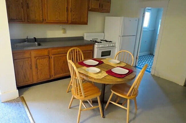 Photo - 610 W Elm St