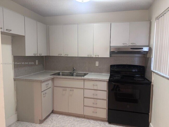 Photo - 365 NE 125th St Unit 206