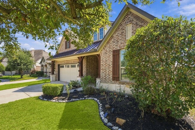 11022 Sarah Bluff Ln