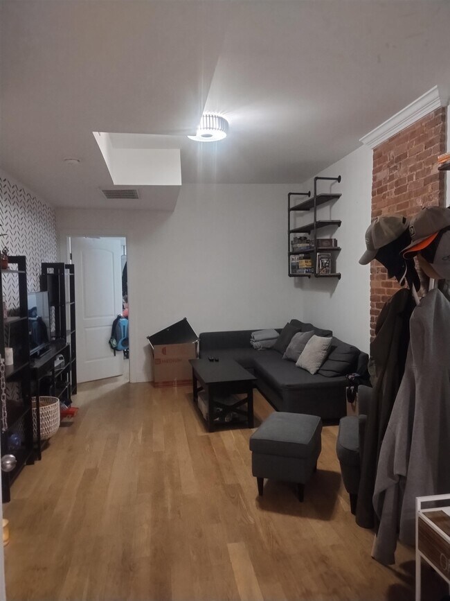 Photo - 492 Broadway Unit 4