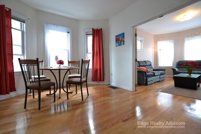 Photo - 66 Brooks St Apartments Unit 1
