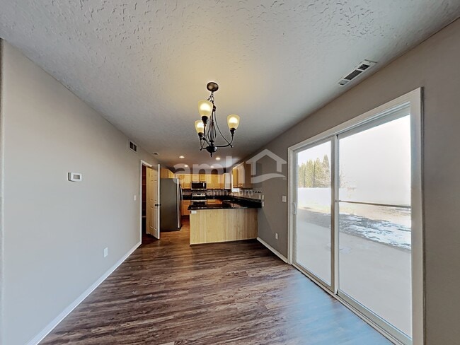 Photo - 1038 N Cambrick Dr