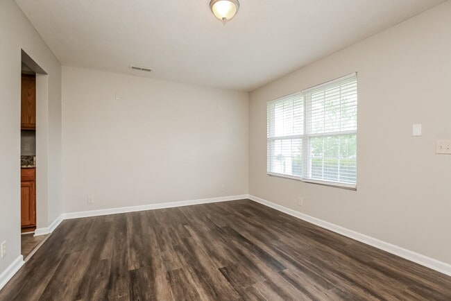 Photo - 1440 Westview Dr