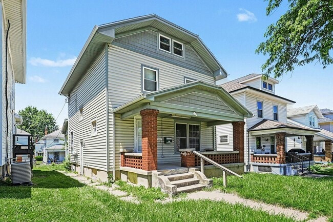 Building Photo - 427 Kolping Ave