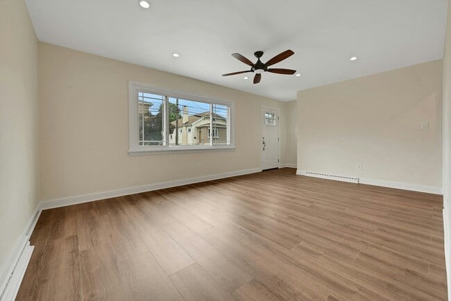Photo - 126 Huber St