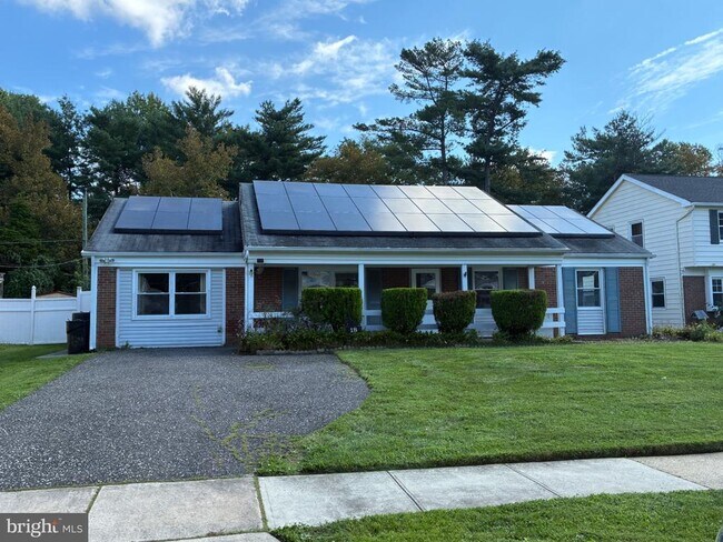 18 Glover Ln