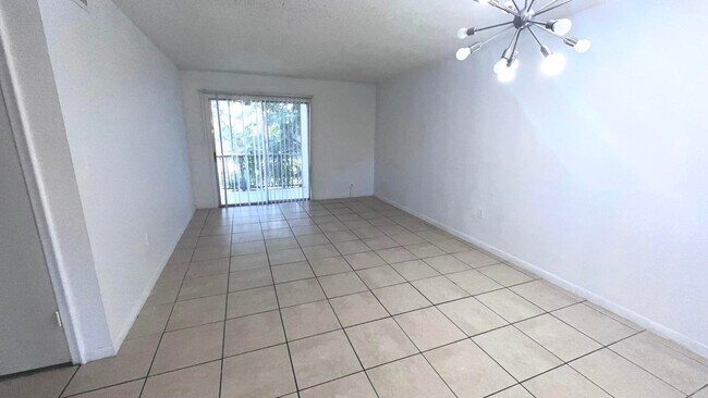 Photo - 6080 Forest Hill Blvd Unidad 206